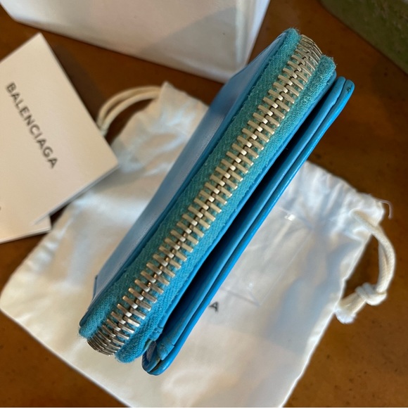 Balenciaga Paper Continental Zip Around Wallet w/ box & dust bag - Picture 7 of 10